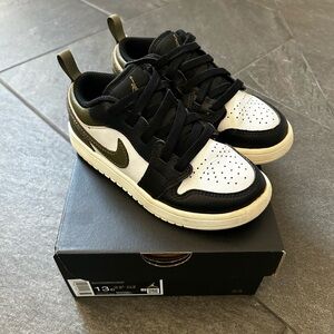 Kids Jordan 1 Low ALT